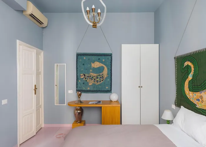 Tarshito Gallery House רומא
