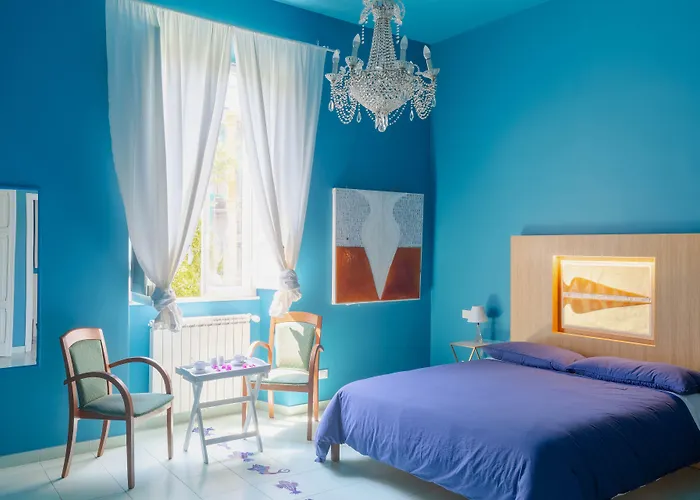 Tarshito Gallery House 4*