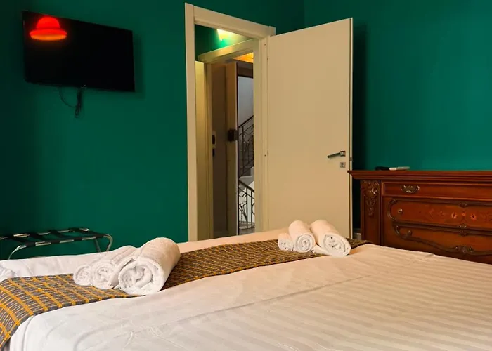 בית הארחה Tarshito Gallery House 4*