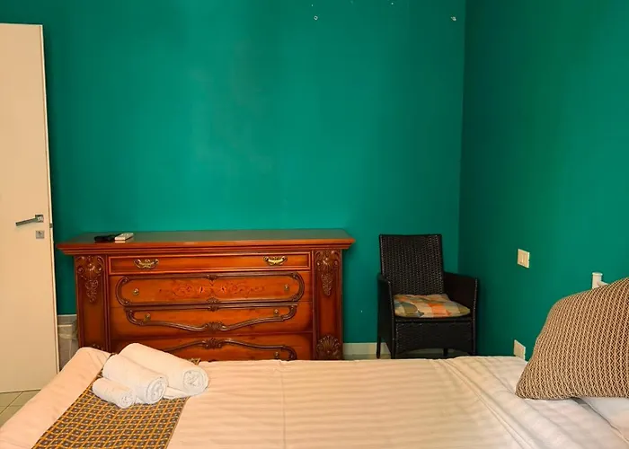 Tarshito Gallery House בית הארחה רומא
