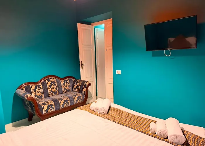 בית הארחה Tarshito Gallery House 4*