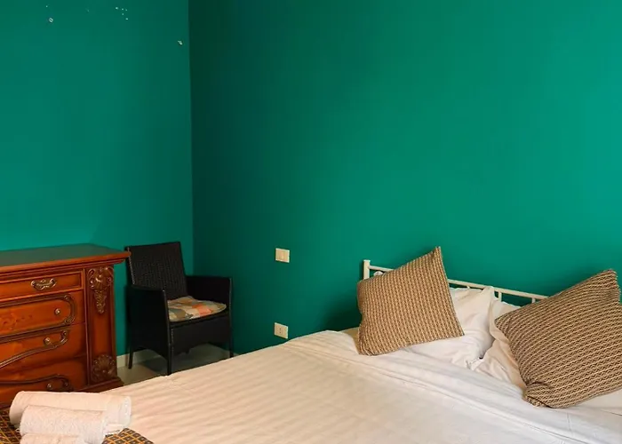 Tarshito Gallery House בית הארחה 4*