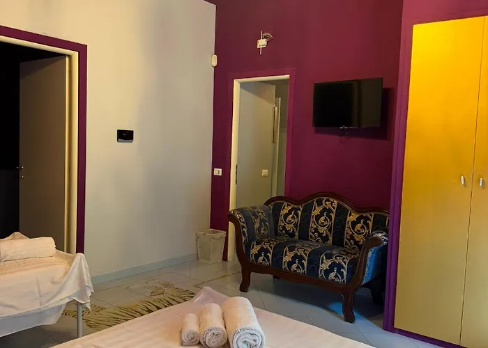 Tarshito Gallery House 4*