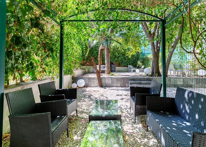 Tarshito Gallery House רומא