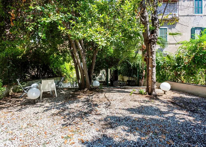 בית הארחה Tarshito Gallery House